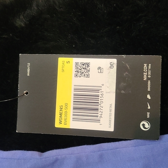 Nike Woman's tshirt - Picture 2 of 3